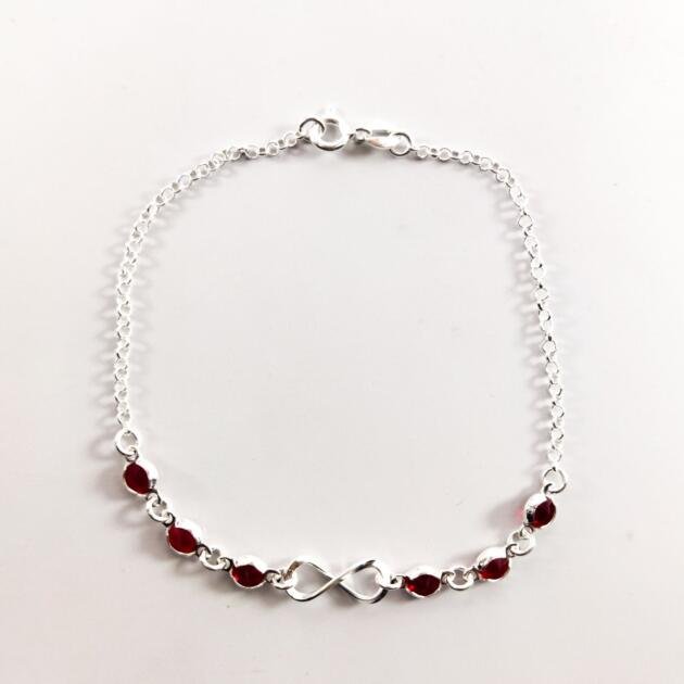 Pulseira Infinito com Pedras Vermelhas em Prata