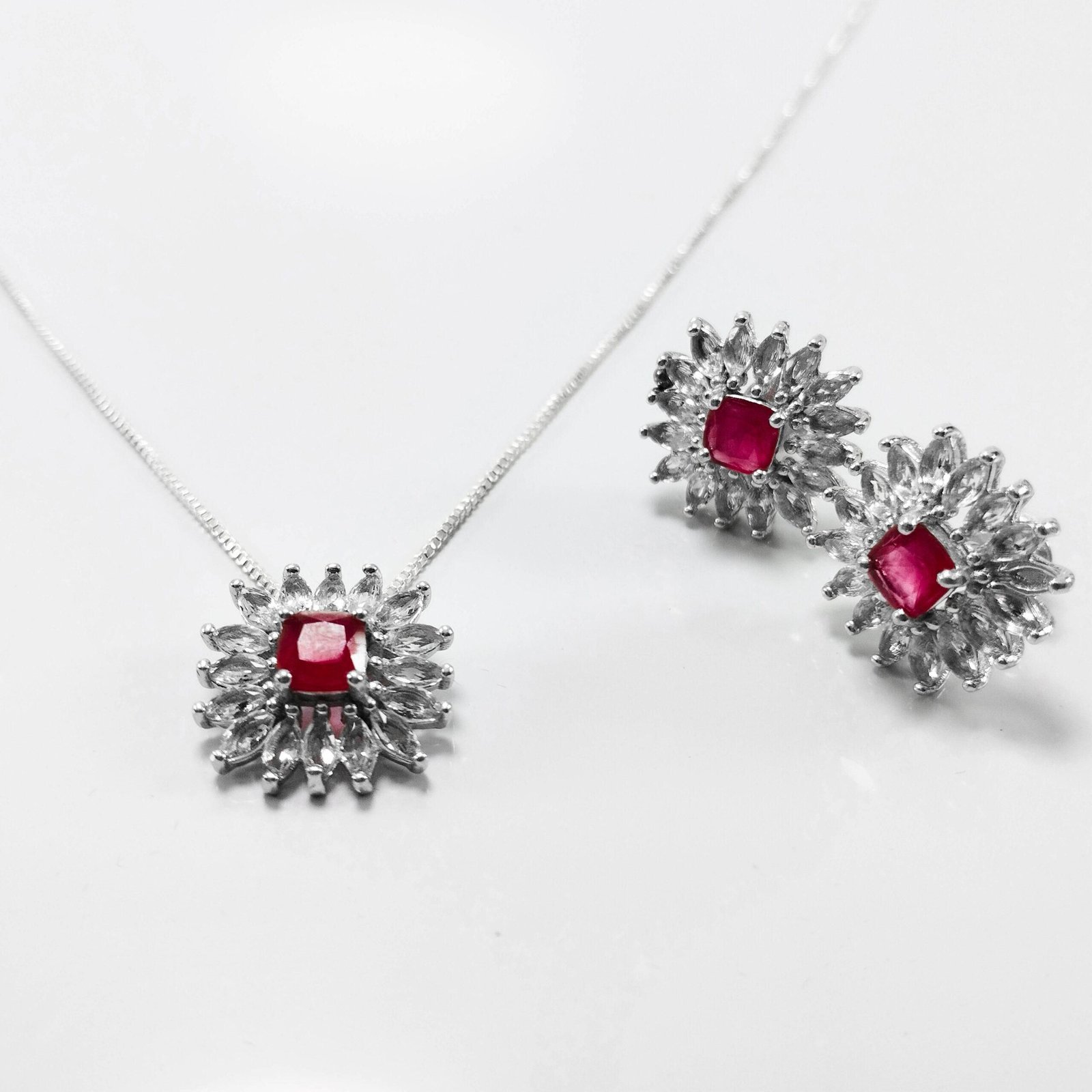 Conjunto De Prata Cravejado De Zirconias Rosa
