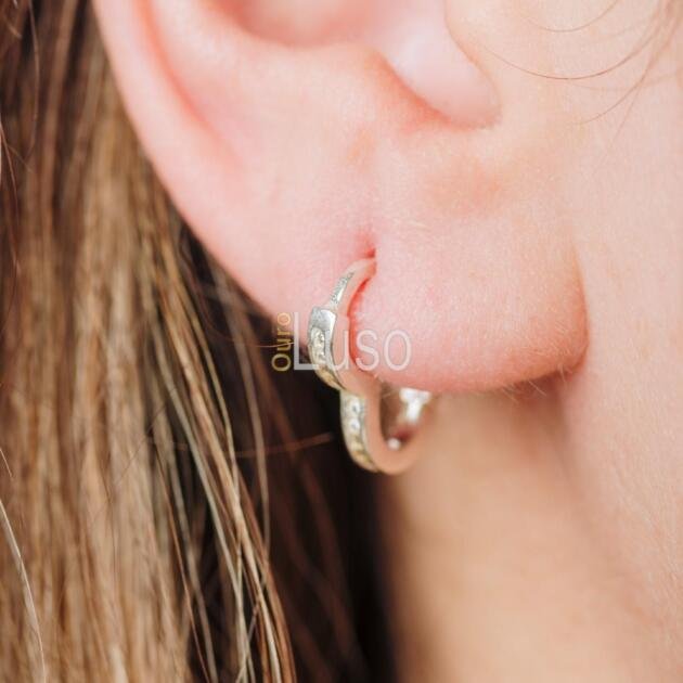 Par De Brincos Em Prata De Argola Em Forma De Coração Com Zirconia