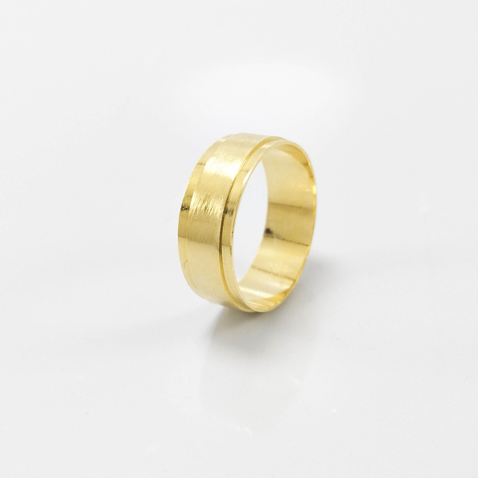 Aliança de Casamento 7mm Reta Fosca Chanfrada Ouro 18k (Unidade) - Imagem 3