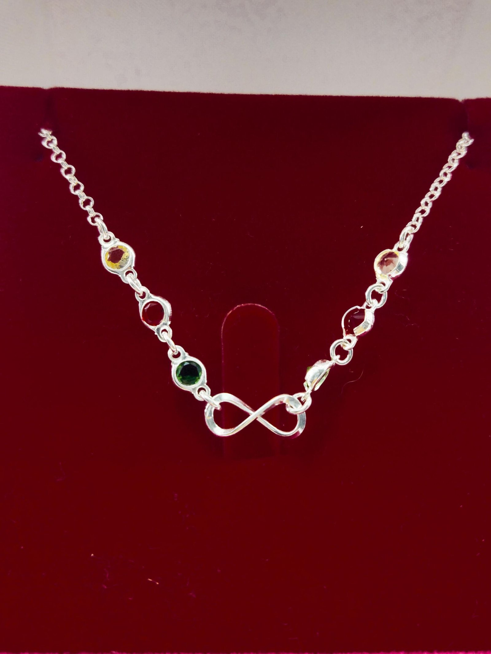 Pulseira Infinito com Pedras Coloridas em Prata - Imagem 3