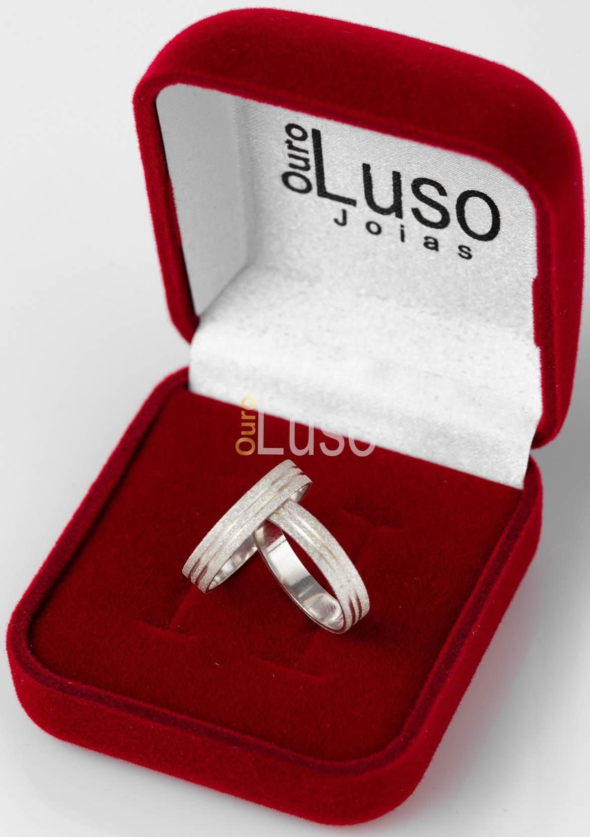 Aliança de namoro Tucuruvi diamantada com friso PAR - Imagem 4